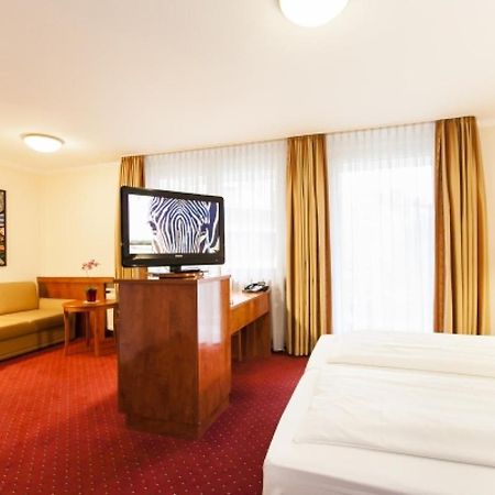 Hotel Am Berliner Platz Langenfeld  Room photo