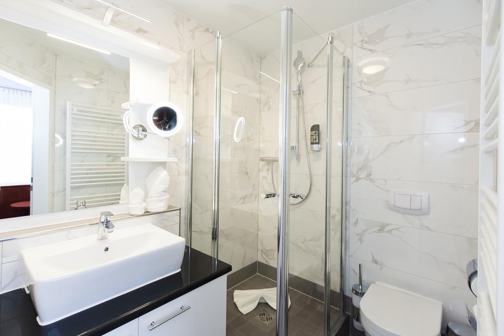 Hotel Am Berliner Platz Langenfeld  Room photo