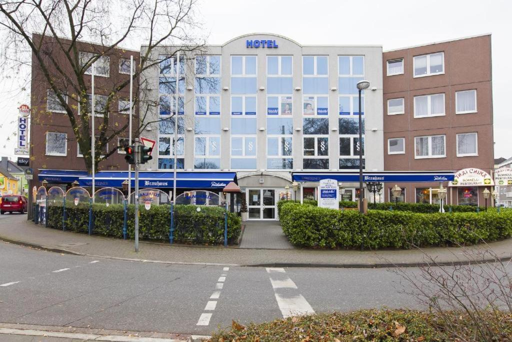 Hotel Am Berliner Platz Langenfeld  Exterior photo